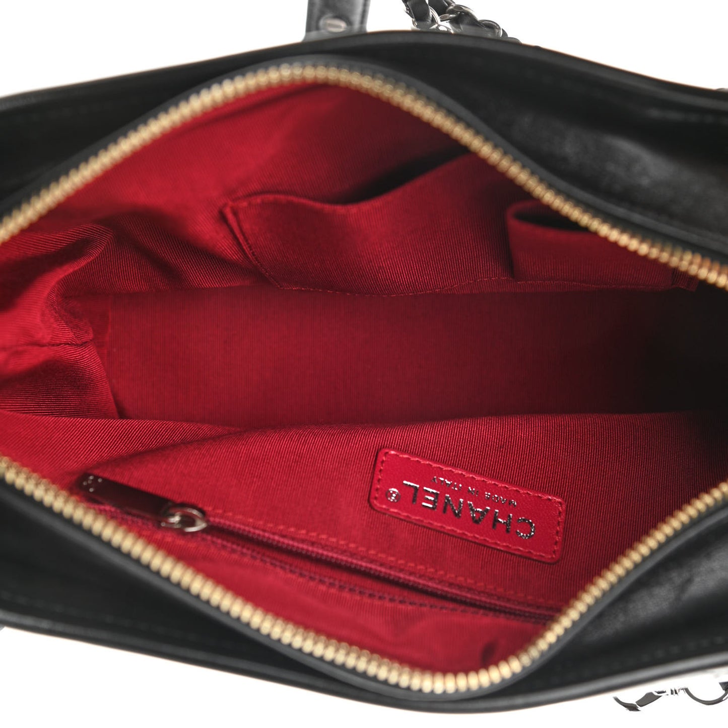 Aged Calfskin Quilted Medium Gabrielle Hobo Black