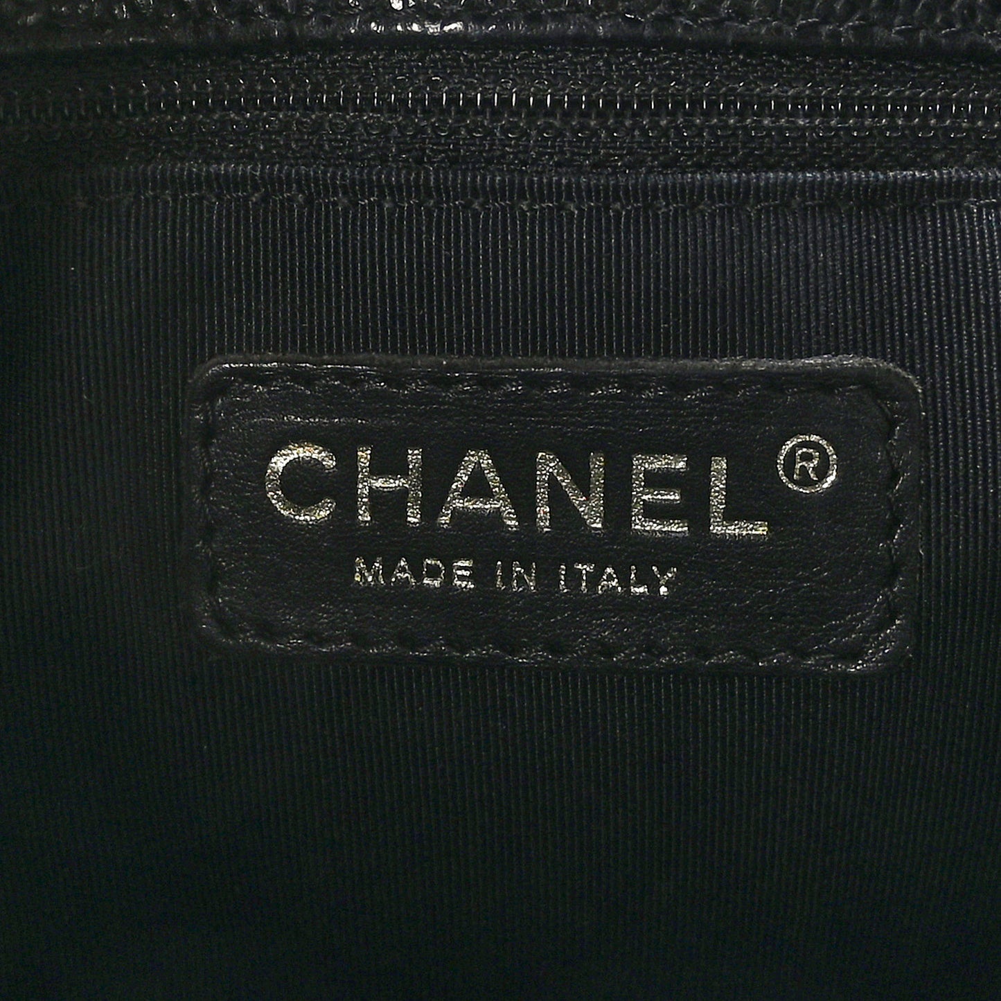Caviar Quilted Petit Shopping Tote PST Black