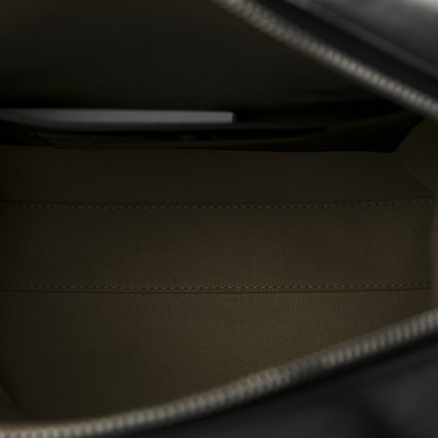 Smooth Calfskin Small Soft Antigona Black