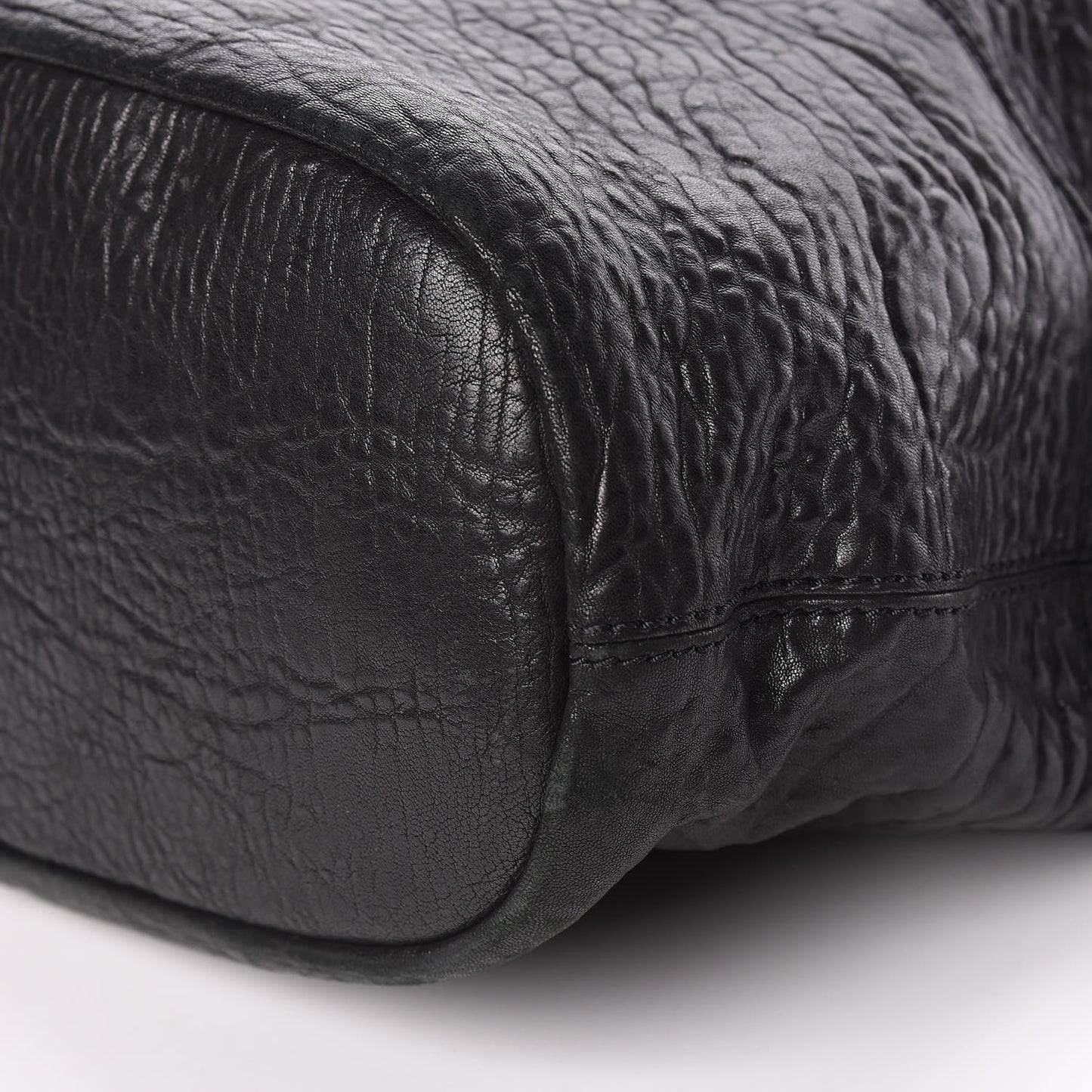 Pebbled Sheepskin Medium Nightingale Black
