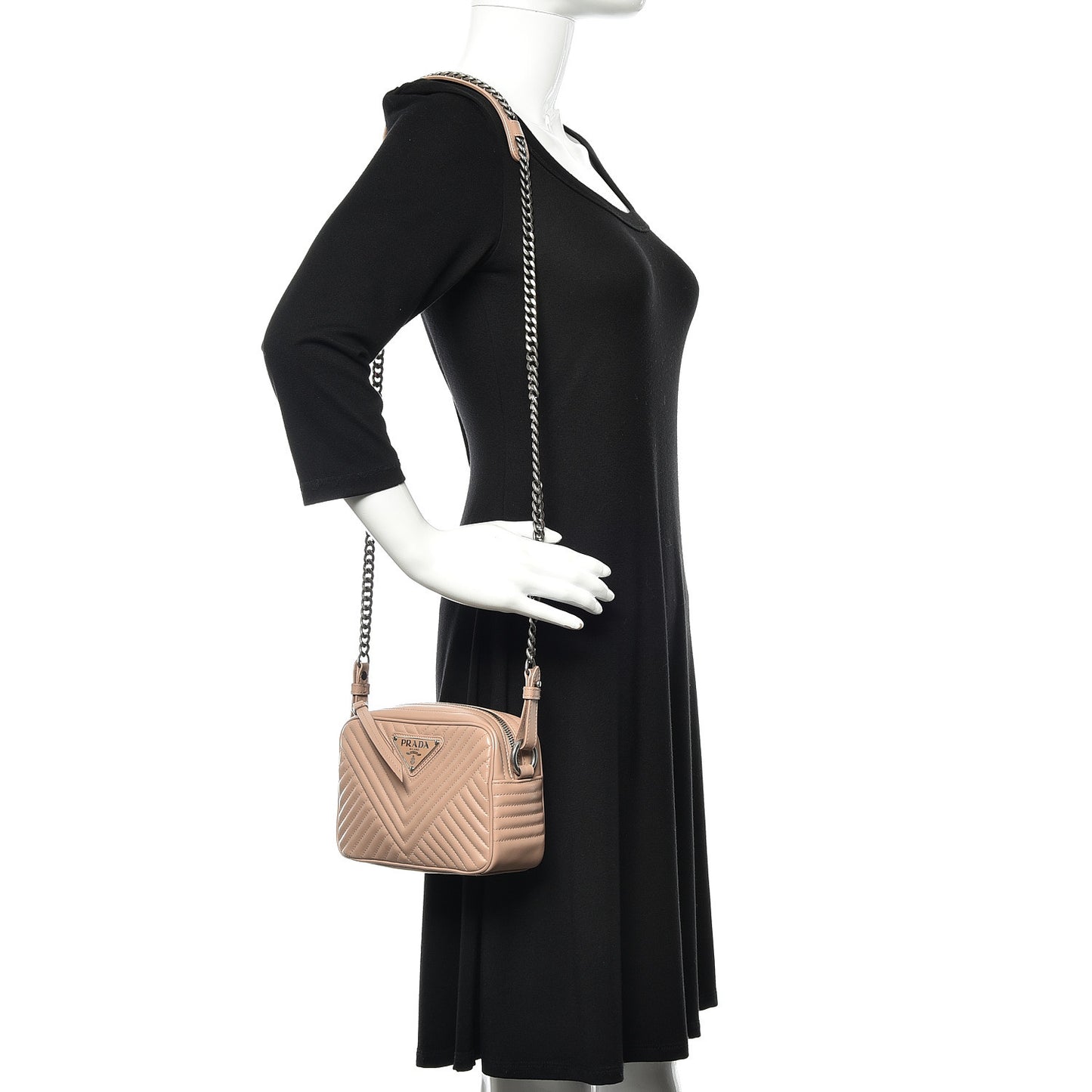 Soft Calfskin Chevron Diagramme Crossbody Bag Cipria