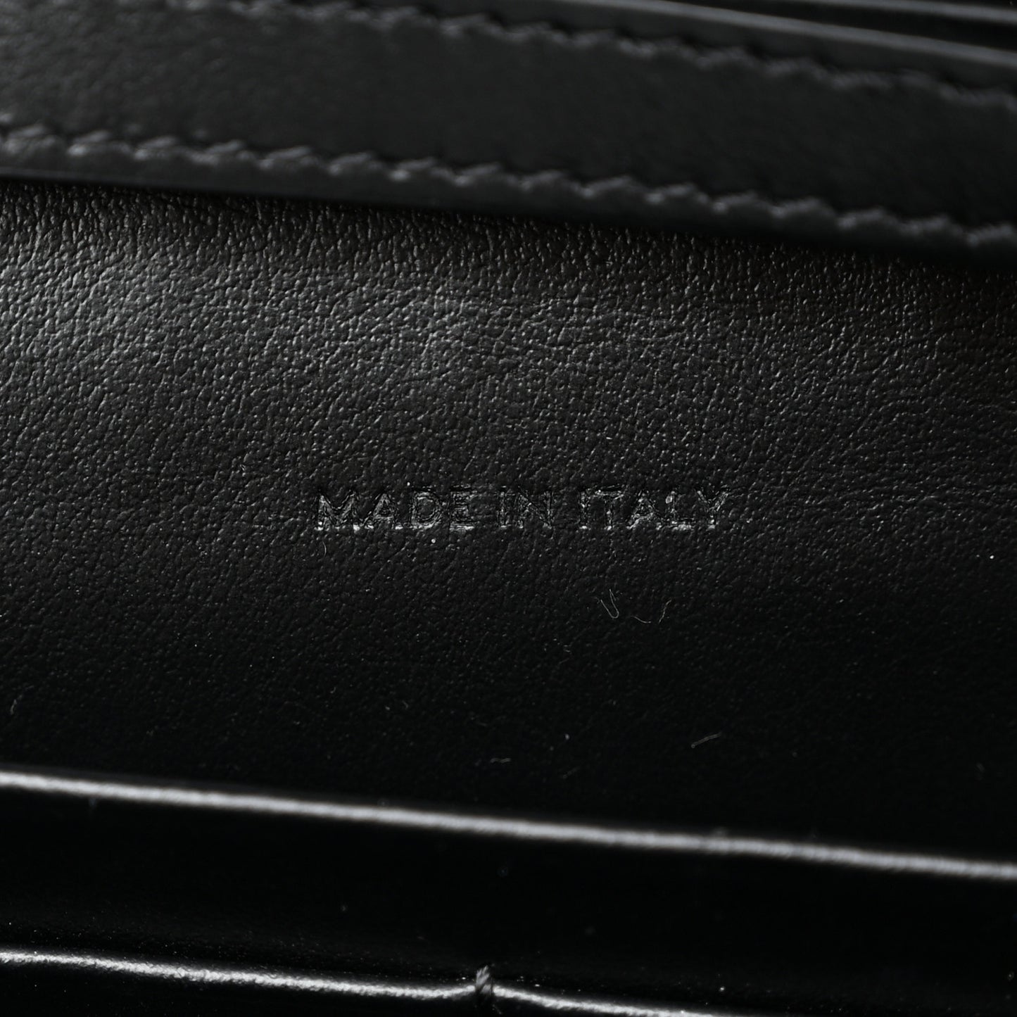 Shiny Calfskin Triomphe Maillon Wallet on Chain Black