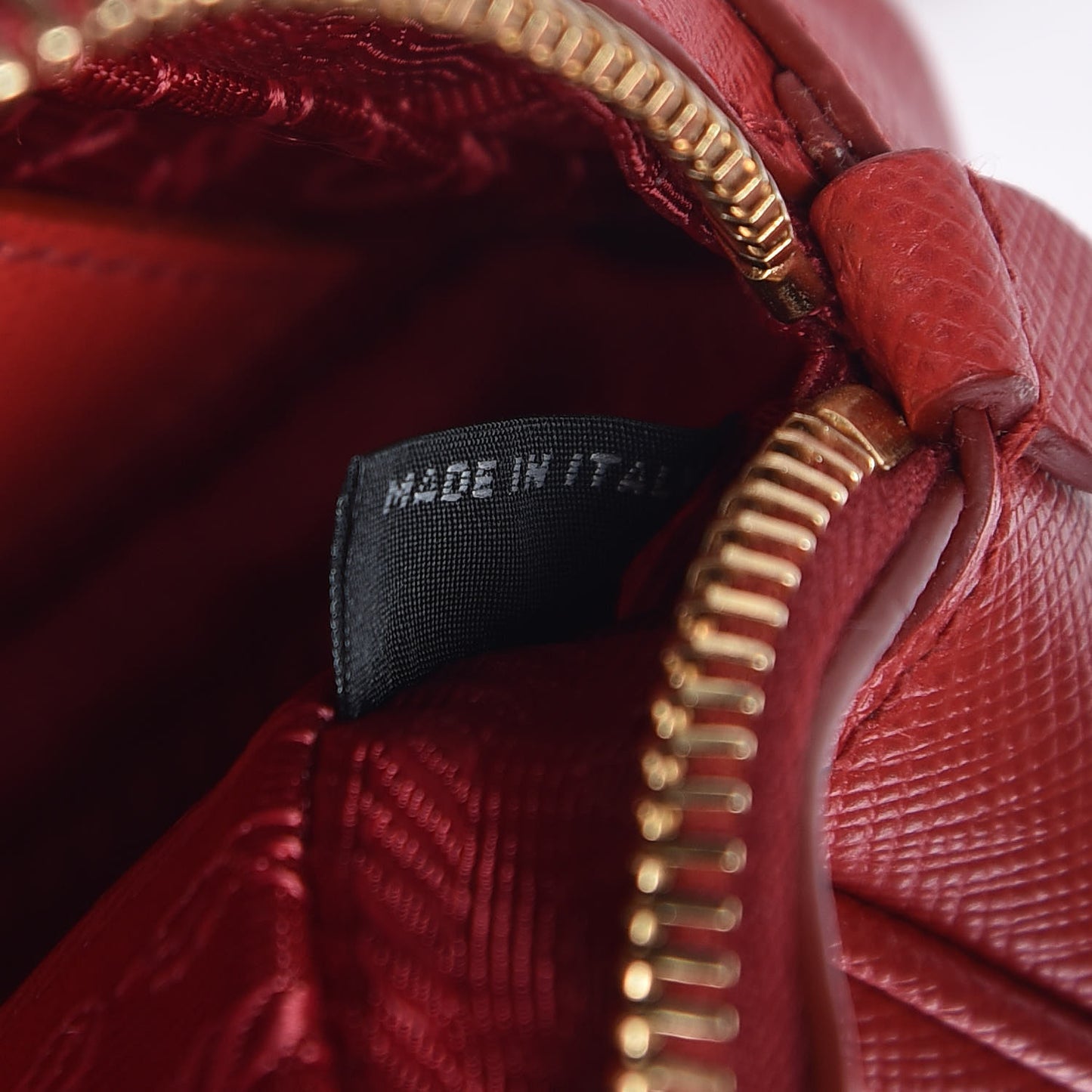 Saffiano Mini Camera Crossbody Bag Rosso