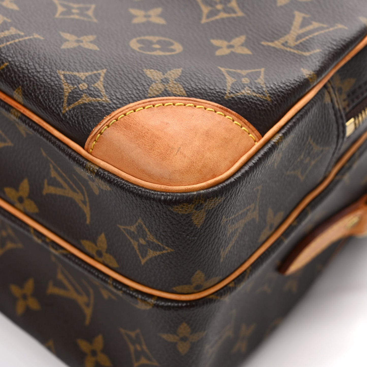 Monogram Nil 28