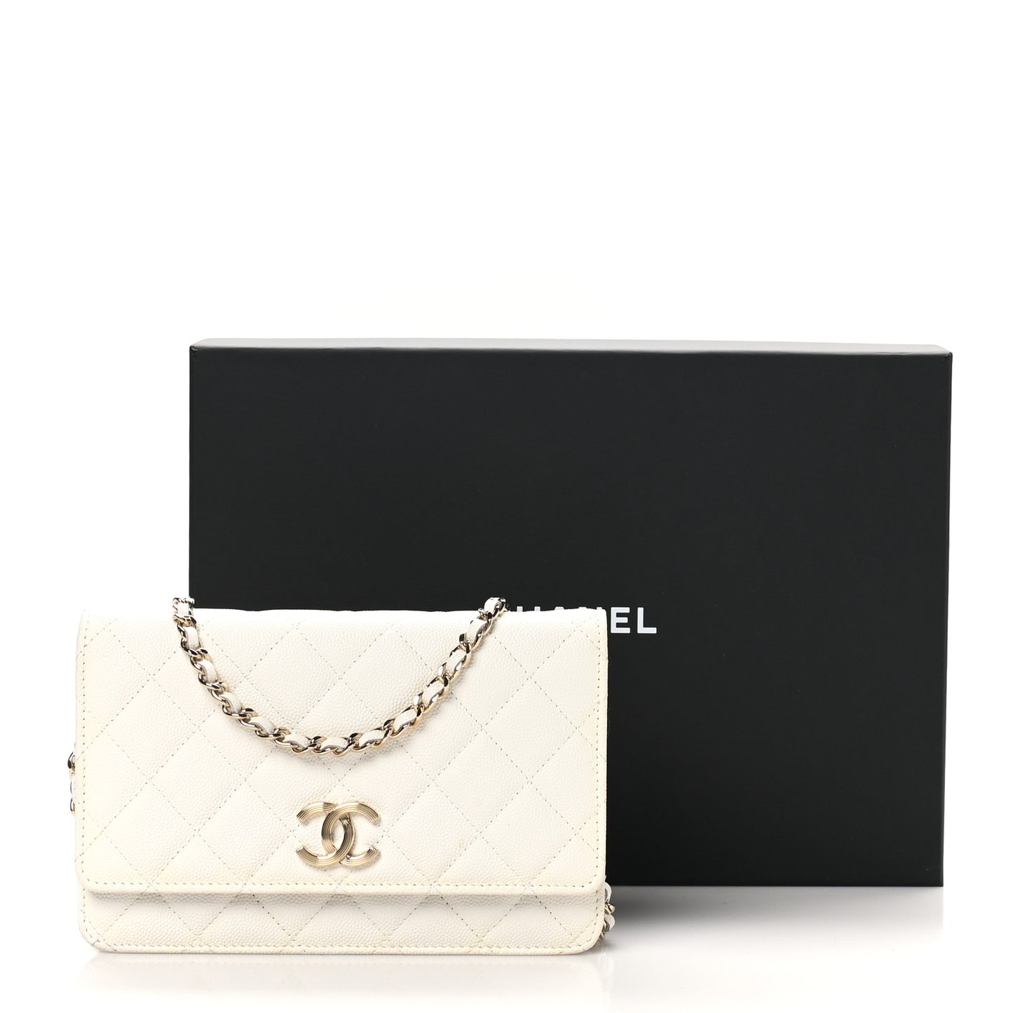 Caviar Quilted Striated CC Wallet on Chain WOC White