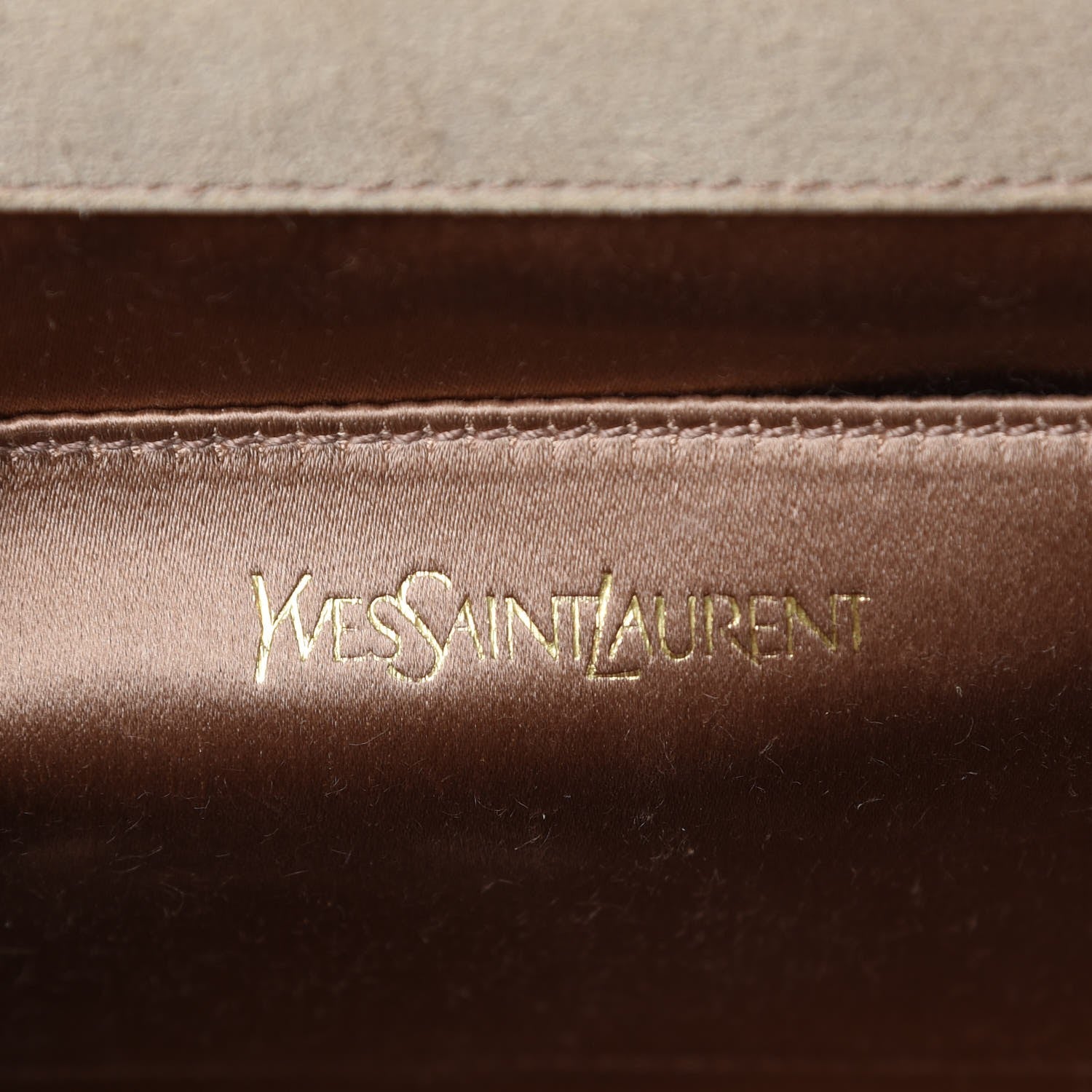 Saint Laurent Patent Calfskin Monogram Large Belle De Jour Clutch Chair 6 of 10