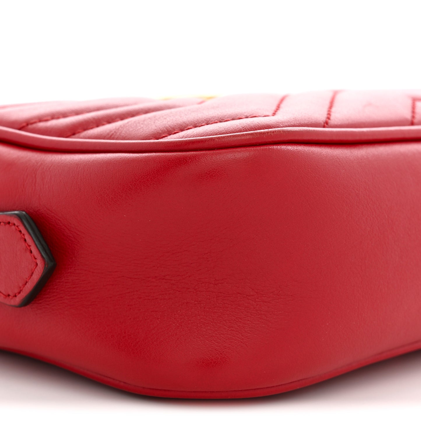 Calfskin Matelasse Mini GG Marmont Chain Shoulder Bag Hibiscus Red