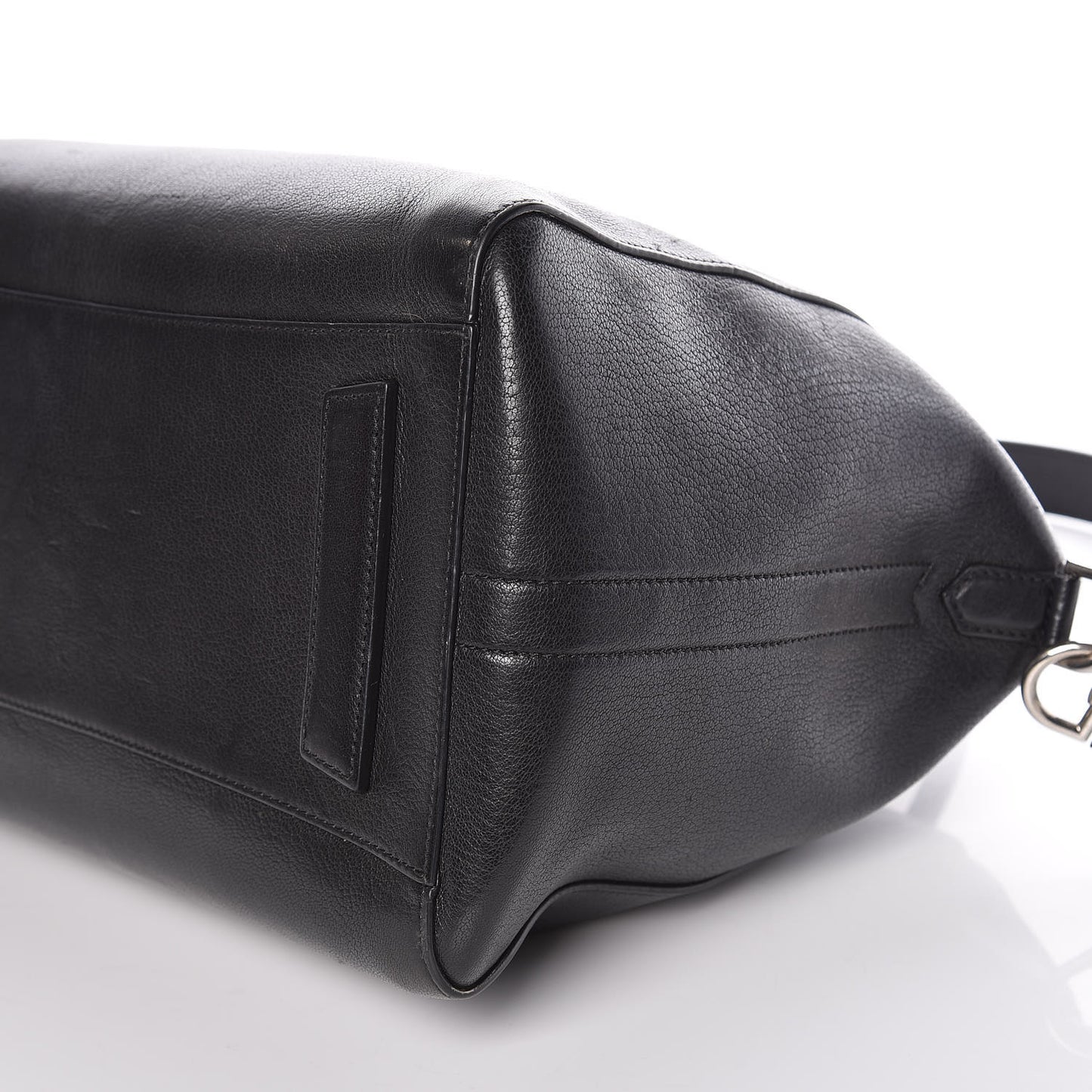 Sugar Goatskin Medium Antigona Black