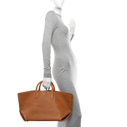 Khaite Pebbled Calfskin Medium Amelia Tote Nougat 2 of 9