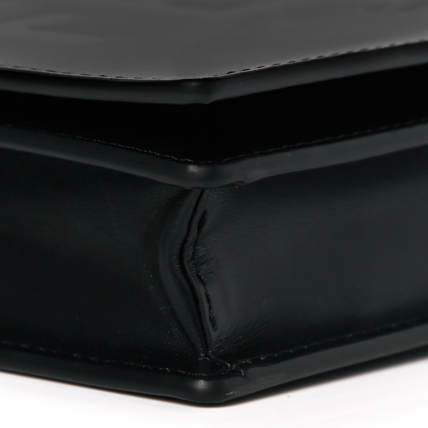 Fendi Vitello King Tamponato Logo Embossed Medium Wallet On Chain Black 7 of 9