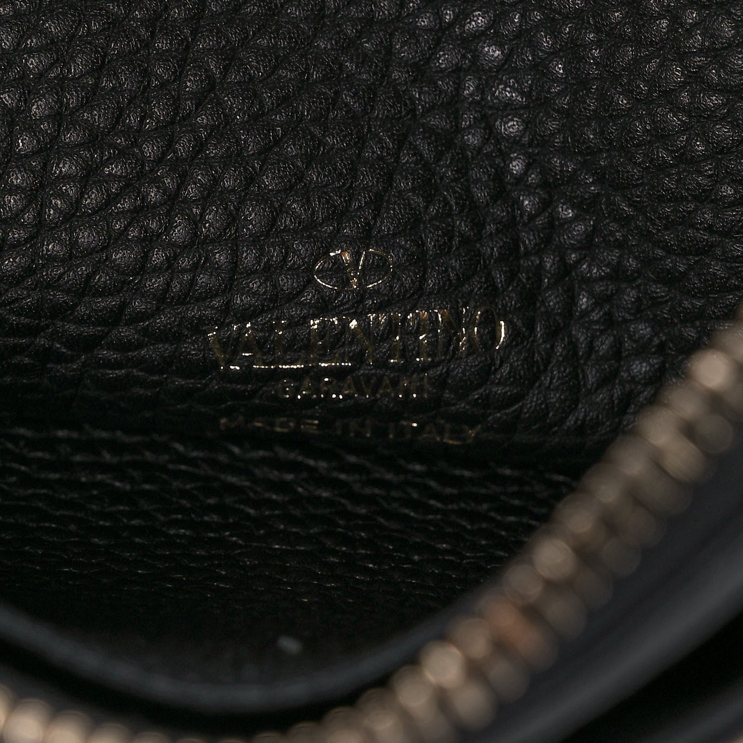 Valentino Garavani Nappa Medium Rockstud Flat Pouch Black 6 of 9