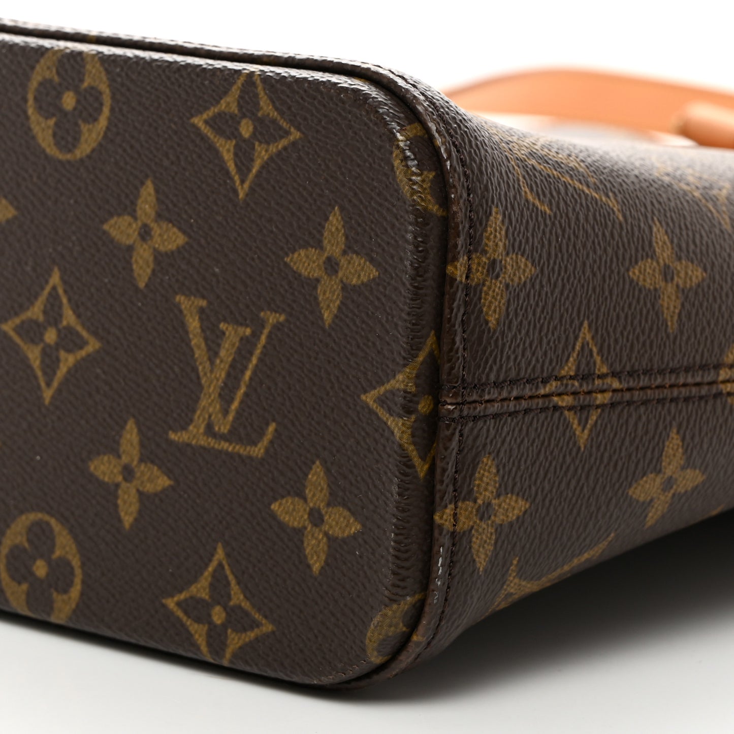 LOUIS VUITTON Monogram Luco