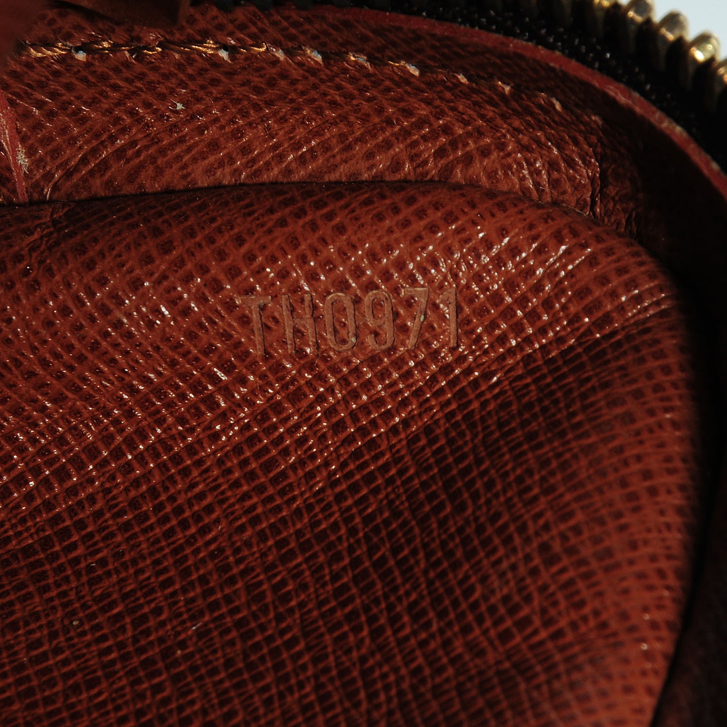 Monogram Pochette Marly Dragonne 26