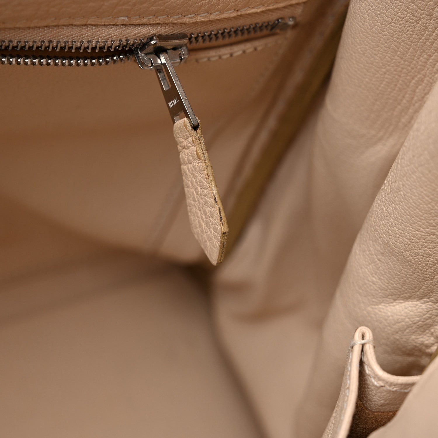 Hermes Taurillon Clemence Kelly Retourne 35 Poudre 20 of 22
