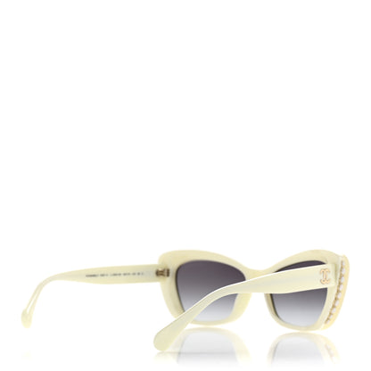 Chanel Acetate Pearl Cat Eye CC Sunglasses 5481-H White 4 of 8