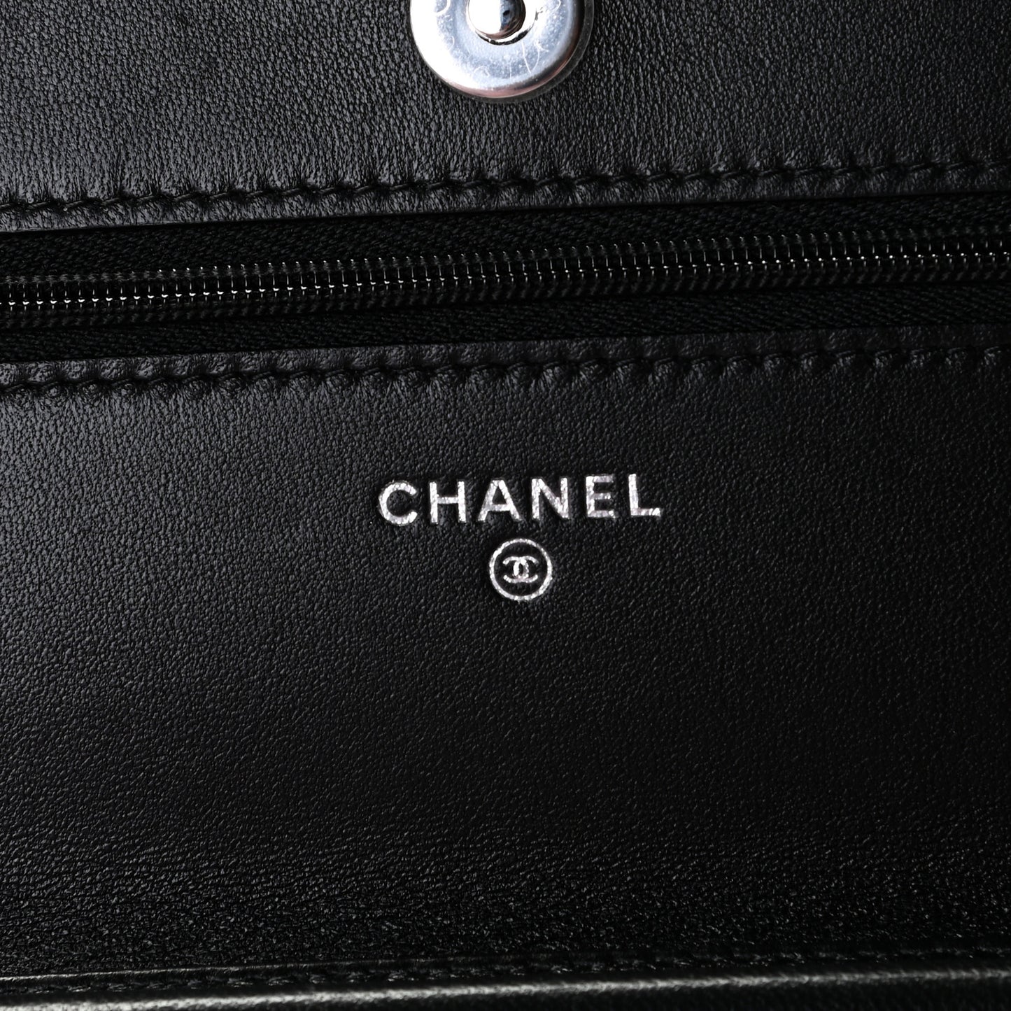 Lambskin Quilted Wallet On Chain WOC Black