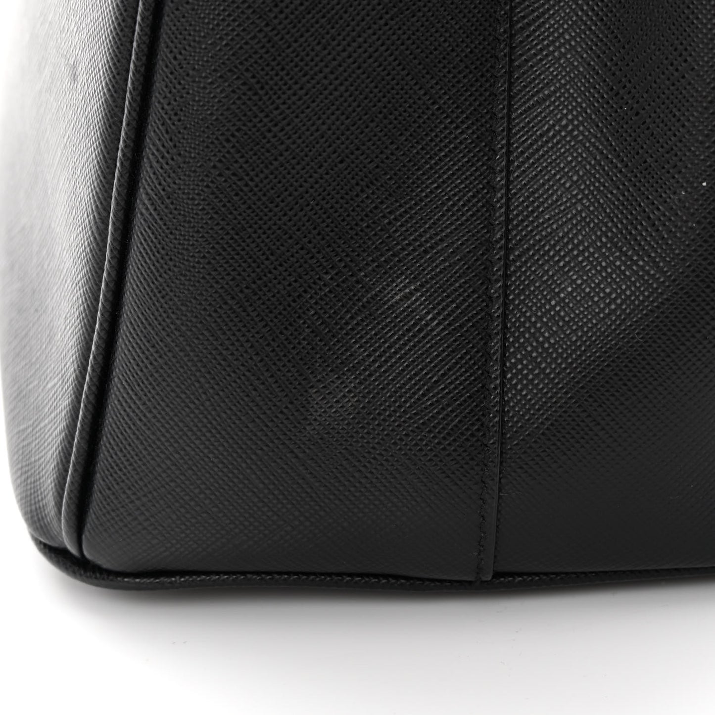 Saffiano Lux Medium Tote Black
