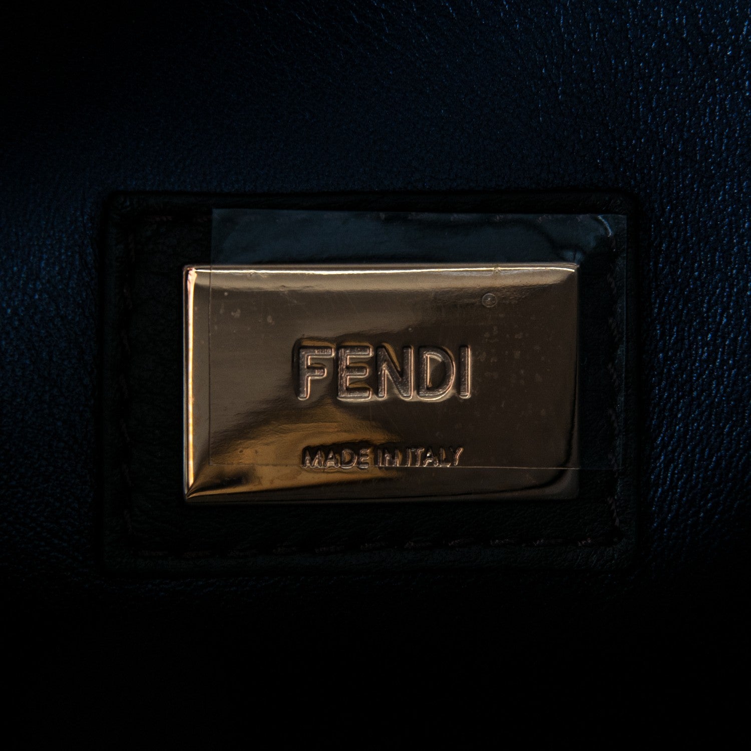 Fendi Vitello Dolce Marmol Large Peekaboo Iconic Satchel Ebano Blu Scuro 6 of 9