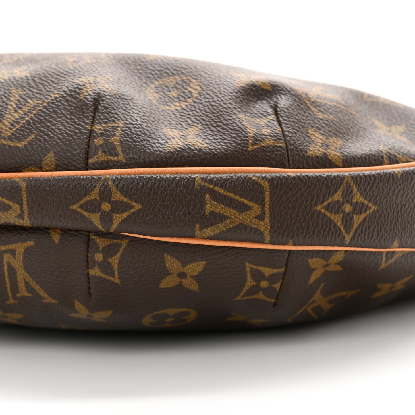 Monogram Croissant MM