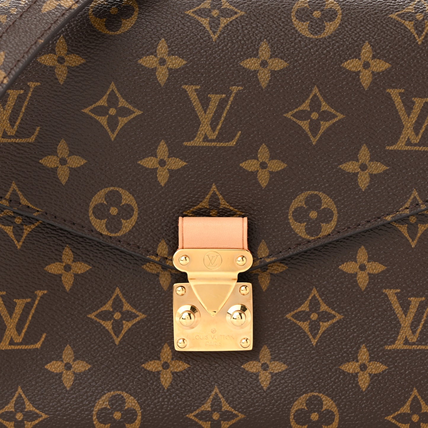 Monogram Pochette Metis