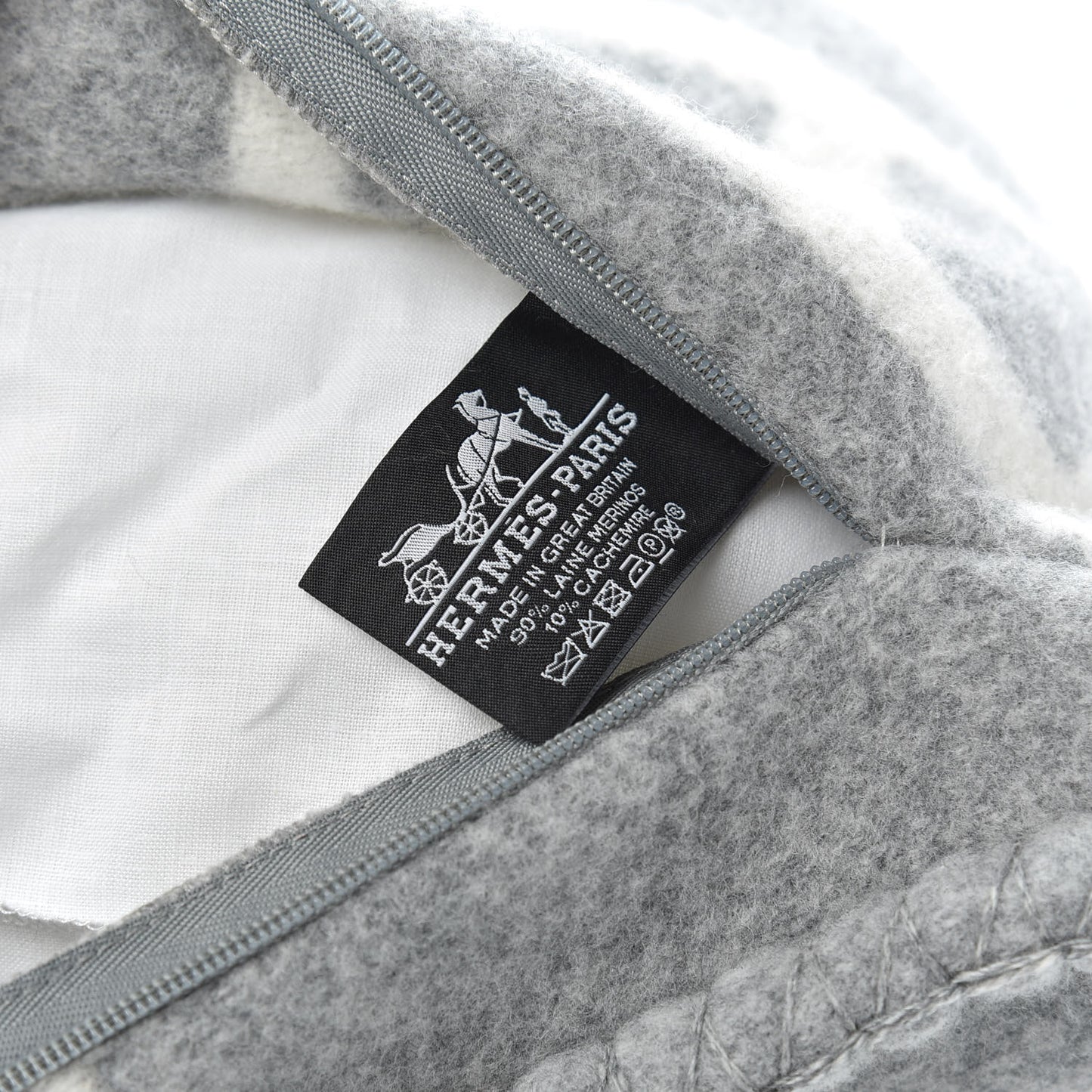 Wool Cashmere Avalon III Pillow PM Ecru Gris Clair