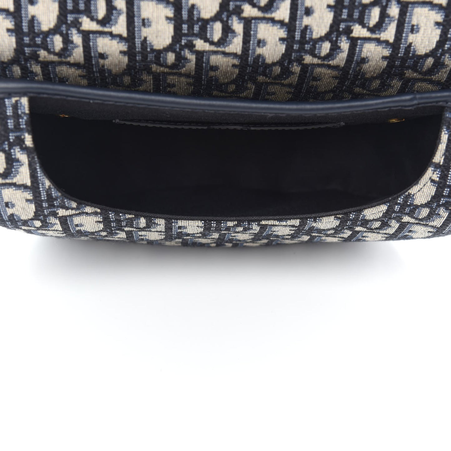 Oblique Medium Bobby Flap Blue