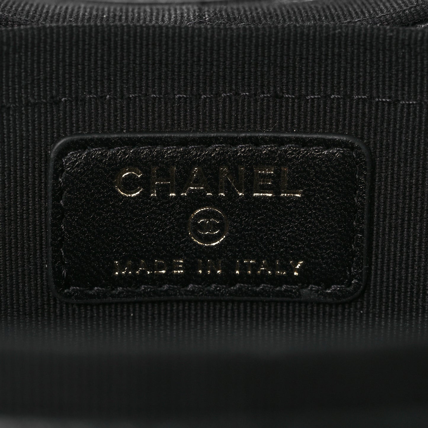 Lambskin Quilted Round Vanity Case With Chain Black