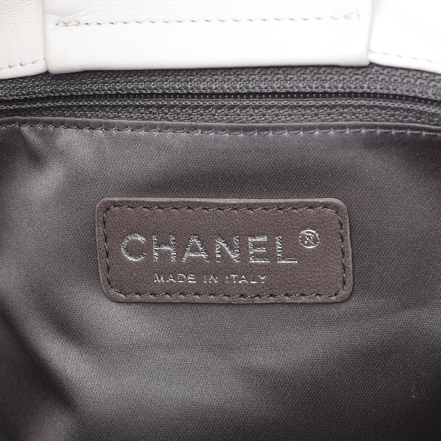 Chanel Lambskin Pearl Obsession Tote White 6 of 19