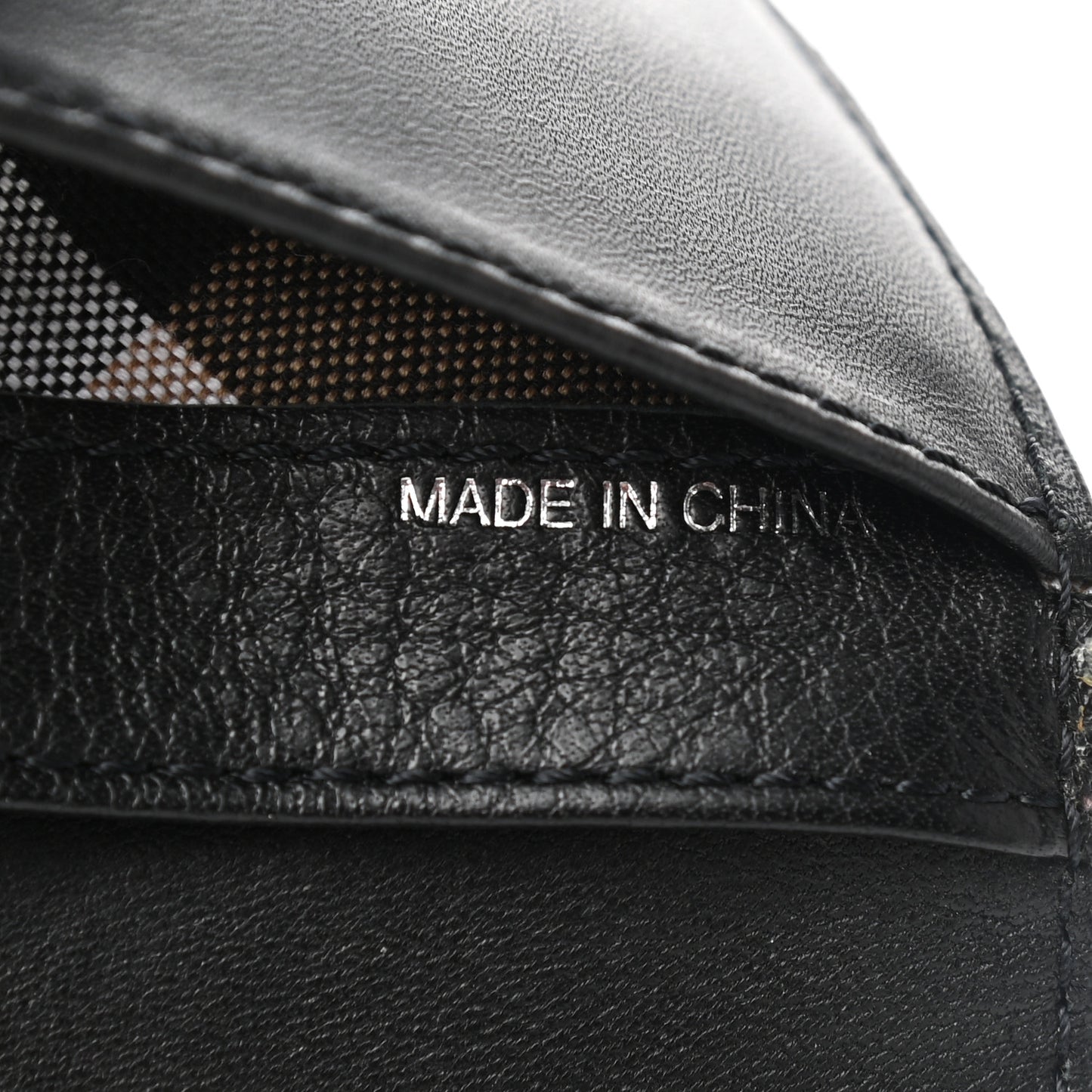 Signature Grain Calfskin Check Embossed Zip Wallet Black