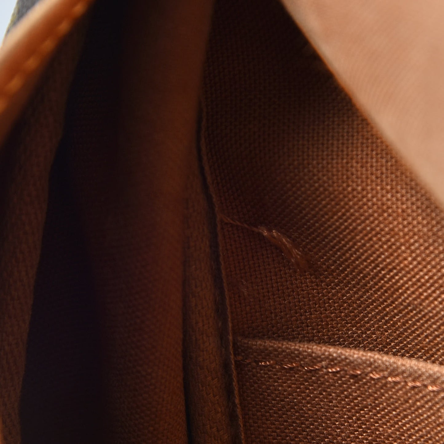 Monogram Saumur 43