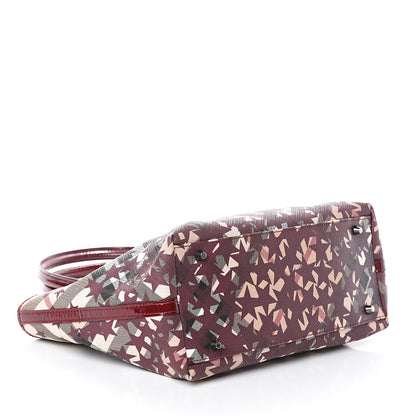 Burberry Patent Supernova Check Stars Medium Nickie Landscape Tote Berry Red 3 of 8