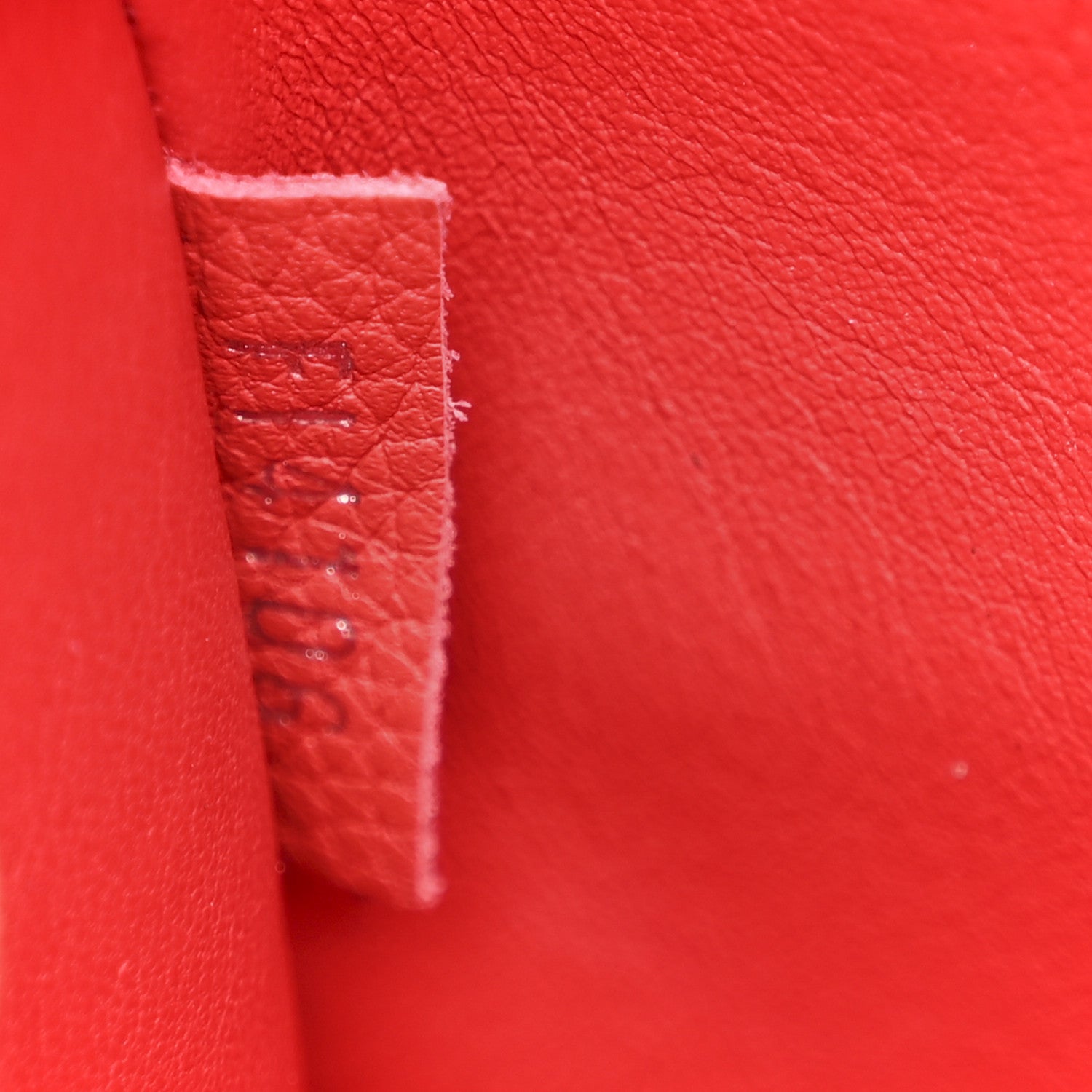 Louis Vuitton Taurillon City Steamer MM Rubis 9 of 12