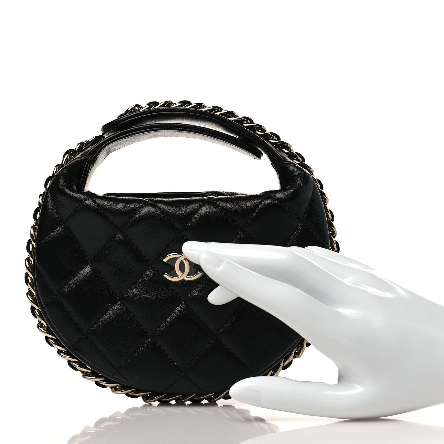 Quilted Chain Around Pouch Black