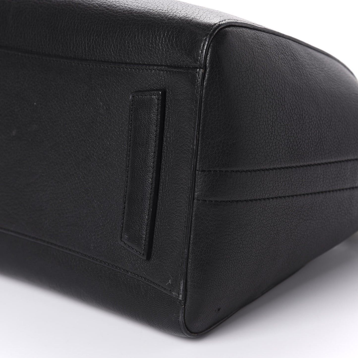 Sugar Goatskin Medium Antigona Black