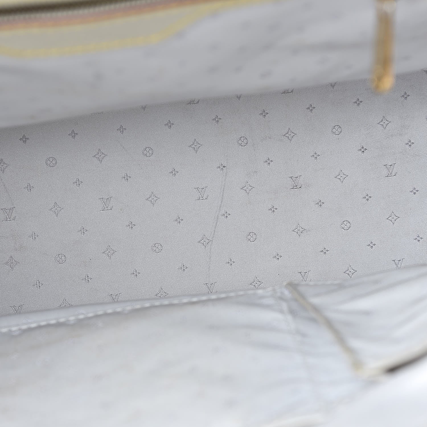 Louis Vuitton Suhali Lockit MM White 9 of 23