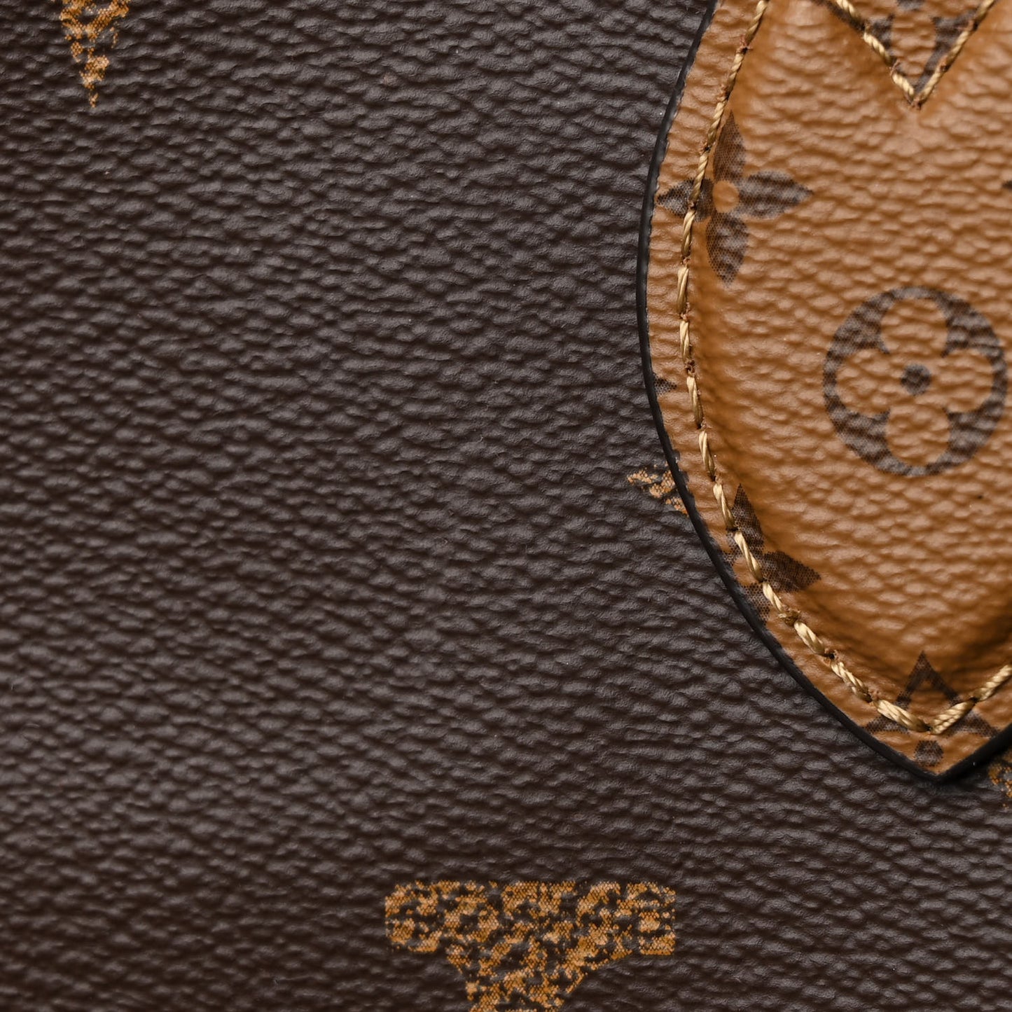 Reverse Monogram Giant Onthego MM