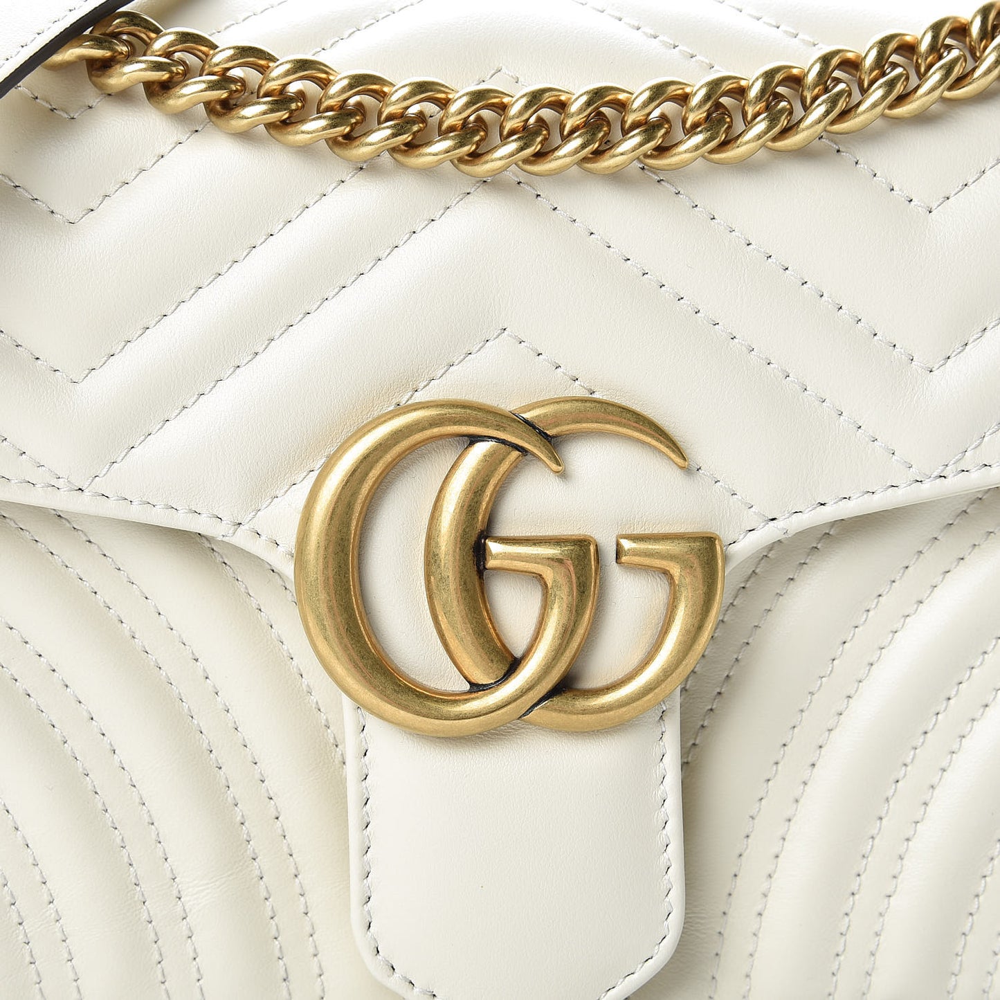 Calfskin Matelasse Small GG Marmont Shoulder Bag White