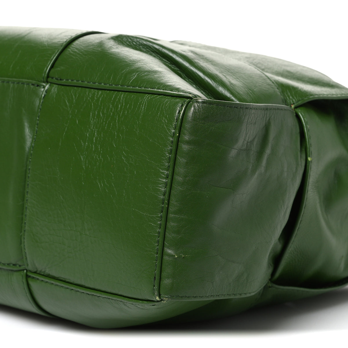 Paper Calfskin Maxi Intreccio Medium Arco Camera Bag Avocado