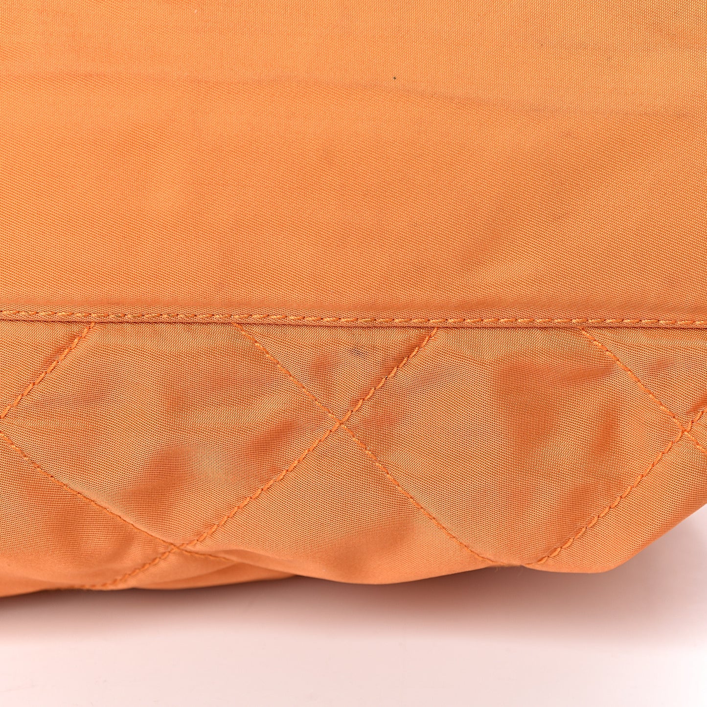Tessuto Nylon Quilted Impunturado Bag Ambra