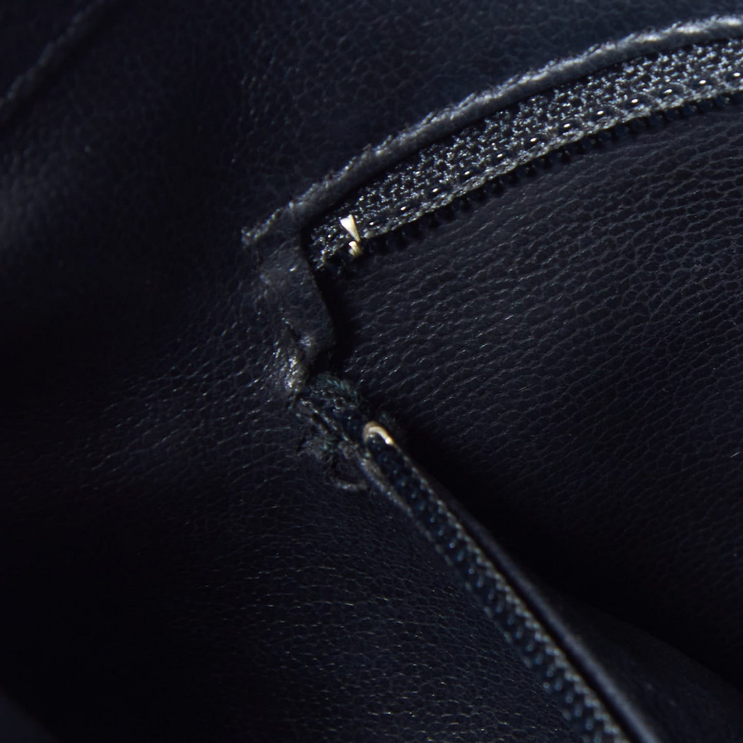 Caviar CC Shoulder Bag Black
