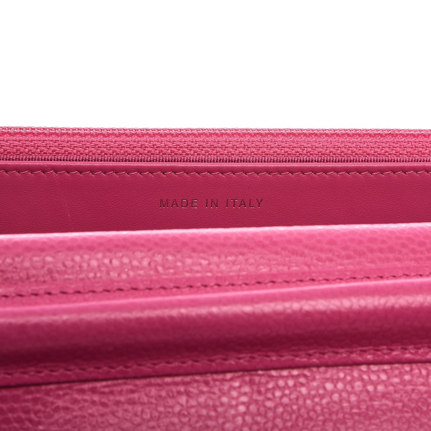 Caviar Quilted Wallet on Chain WOC