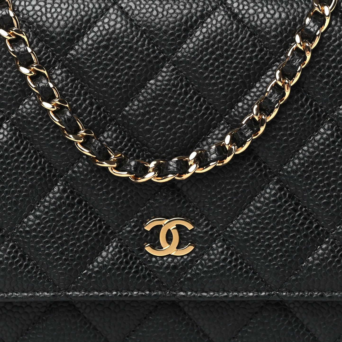 Caviar Quilted Wallet on Chain WOC Black