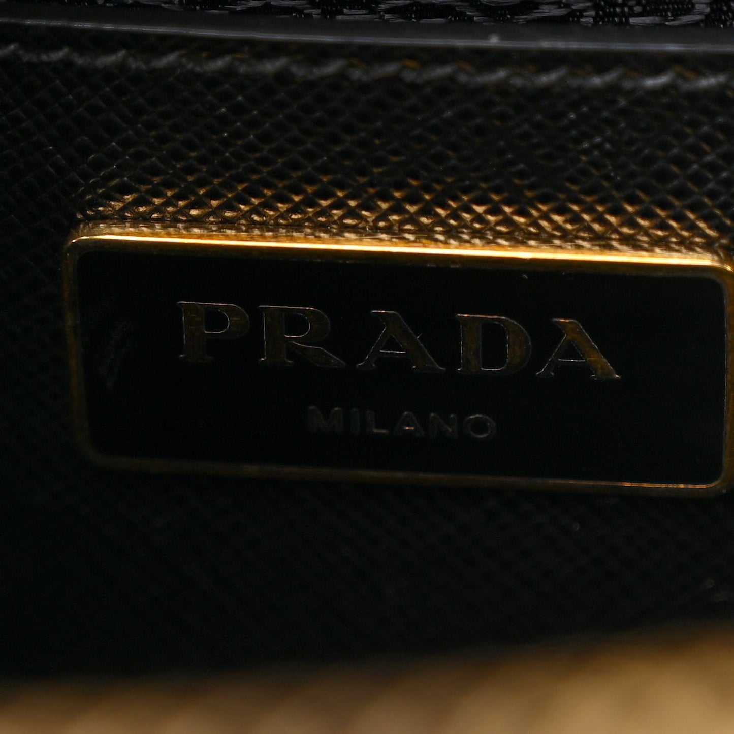 Saffiano Lux Medium Promenade Tote Black