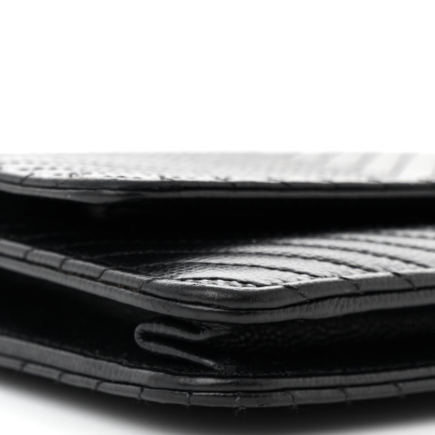 Caviar Chevron Quilted Wallet On Chain WOC Black