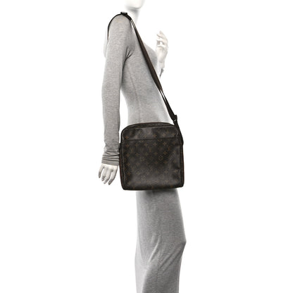 Louis Vuitton Monogram Trotteur Beaubourg 2 of 10