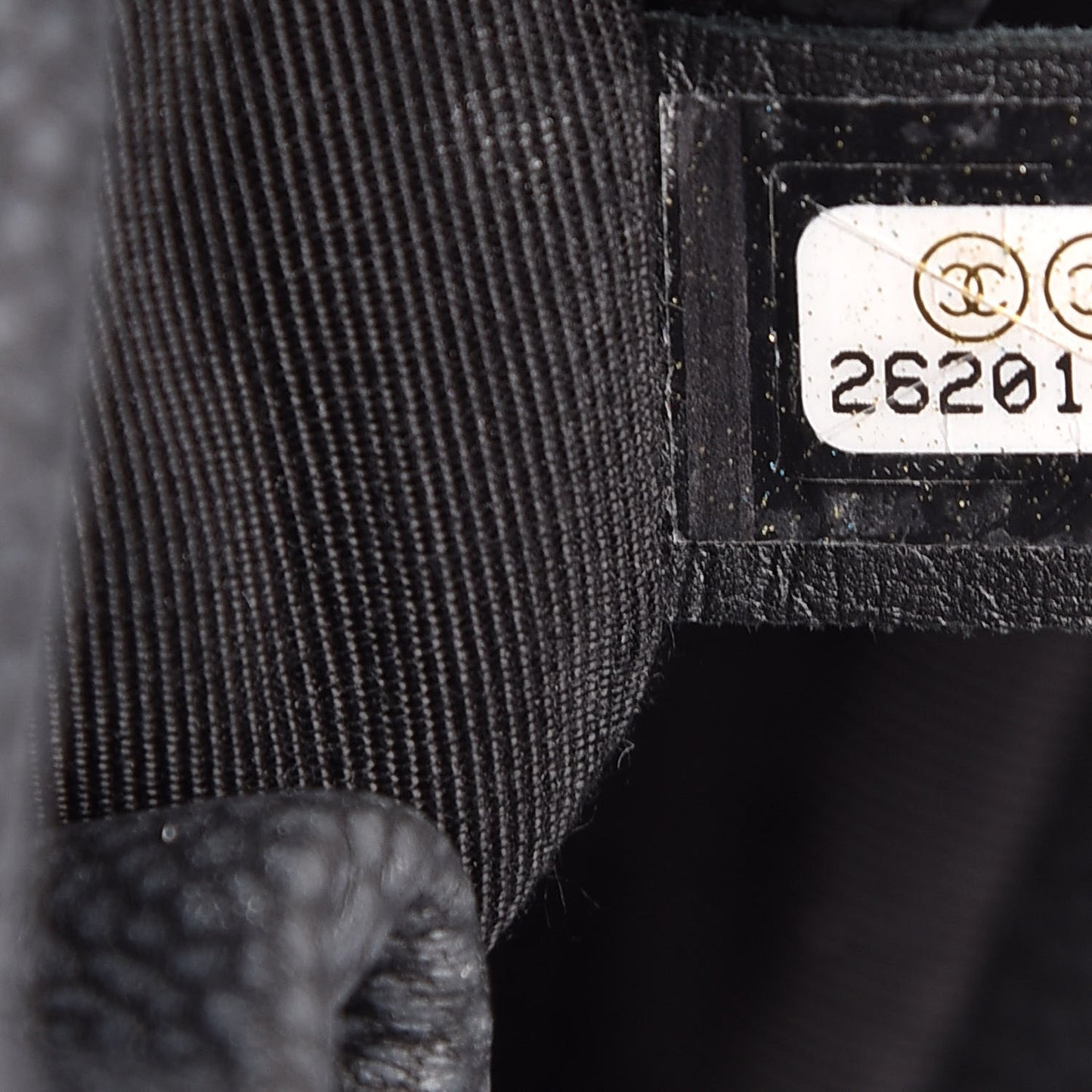 Caviar Flat Quilted CC Chain Bucket Drawstring Bag Black