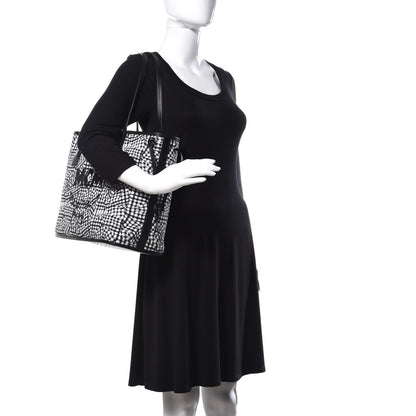 MCM Visetos Medium Liz Reversible Shopper Tote Black 2 of 15