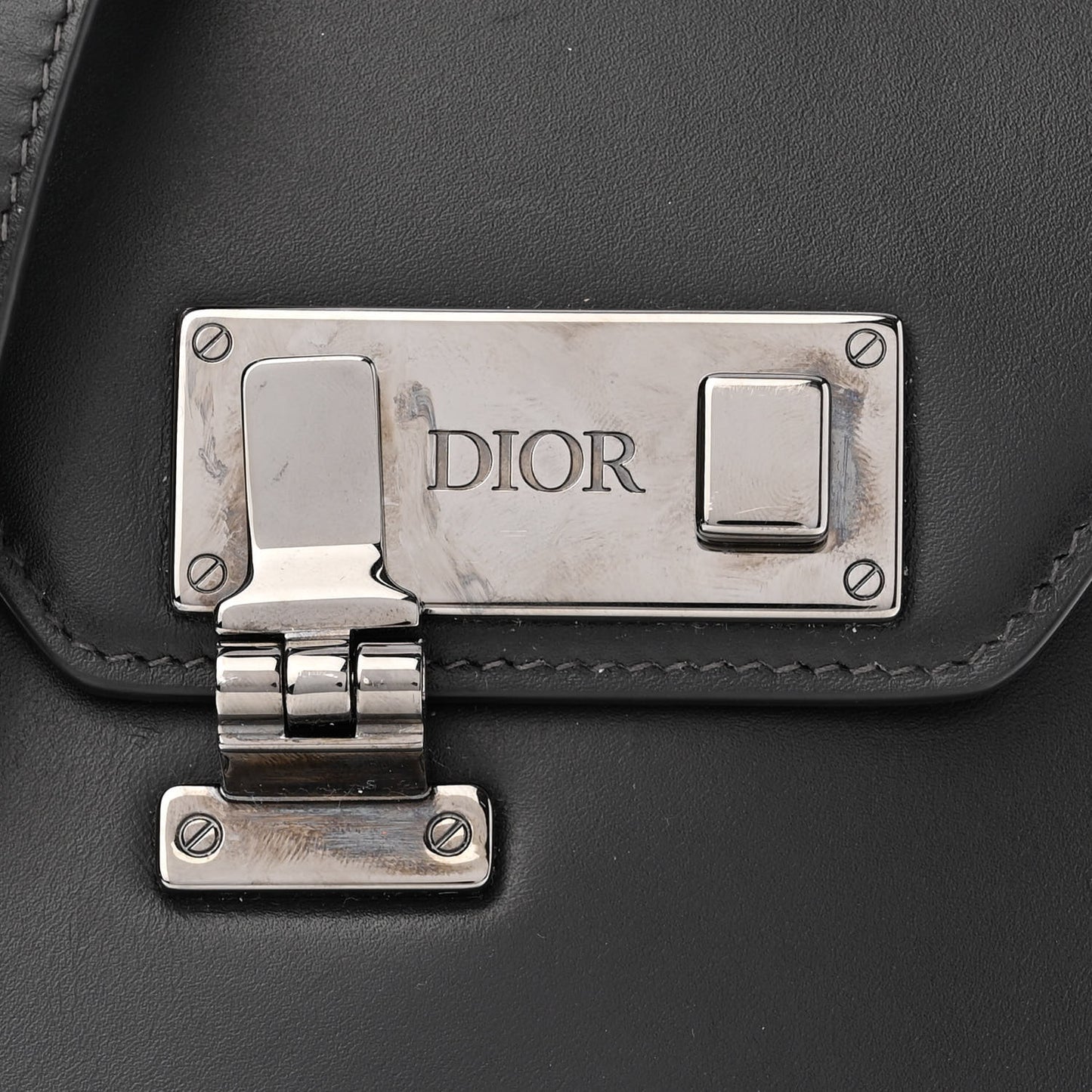 Smooth Calfskin Vertical Pouch Black