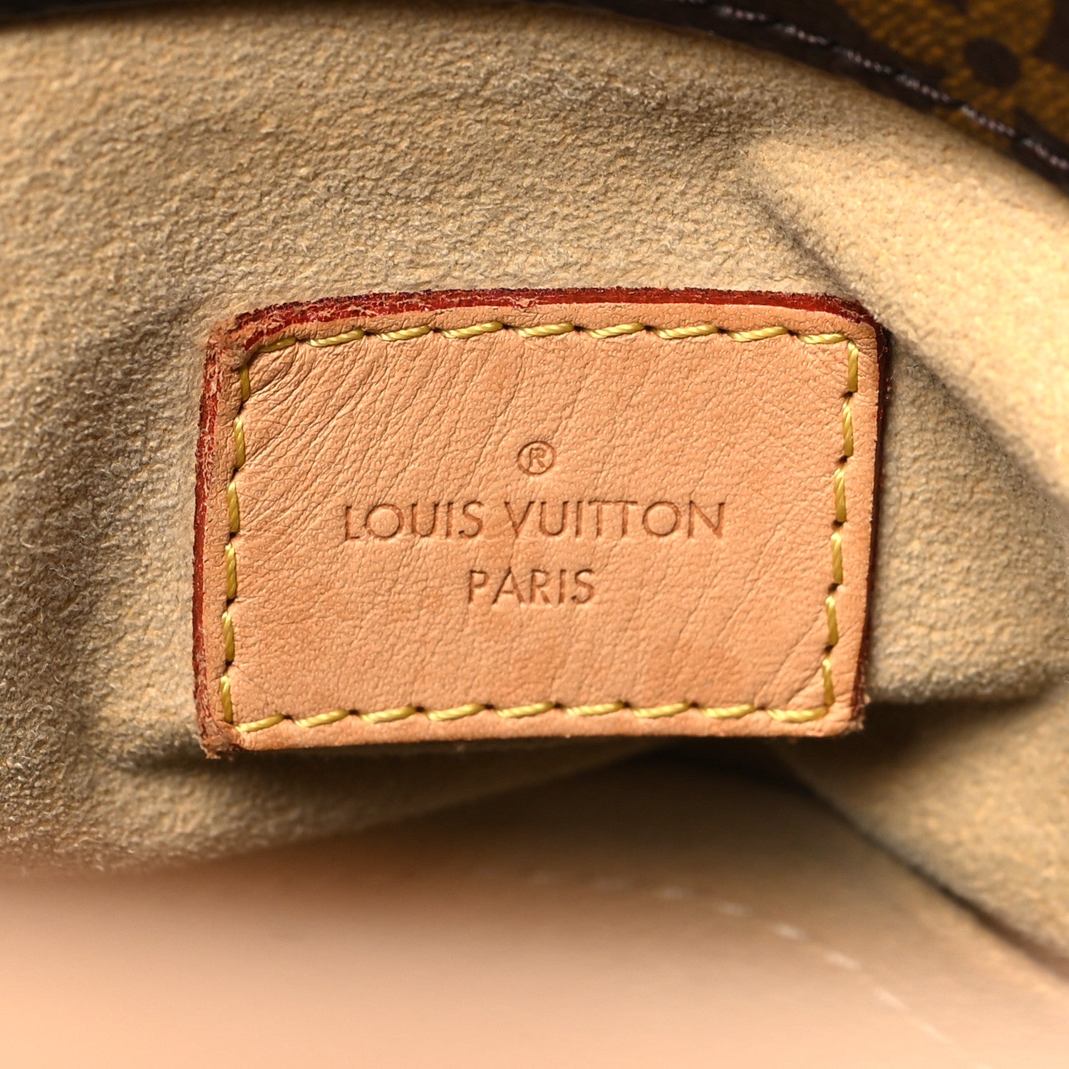 Louis Vuitton Monogram Artsy MM 6 of 9