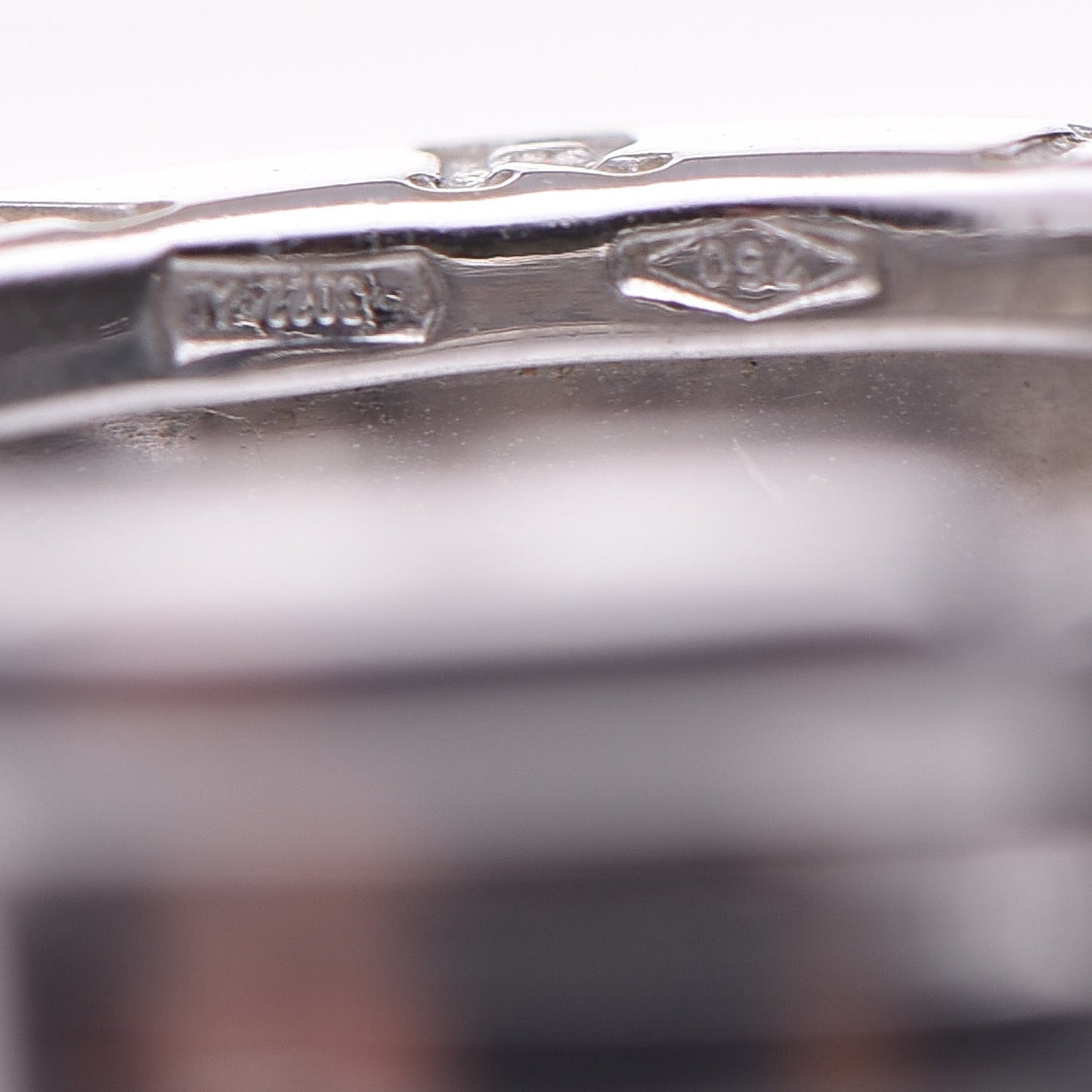 18K White Gold B.Zero1 Hoop Earrings